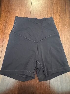 High-Rise Black Women’s Workout Shorts